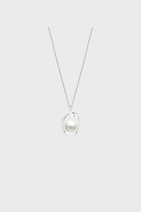 Lustrous Silver Layered Pearl Necklace - Anais & Aimee