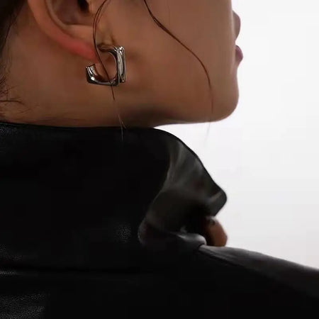 Sleek Anais & Aimee Silver Glamour Hoop Earrings with Modern Design